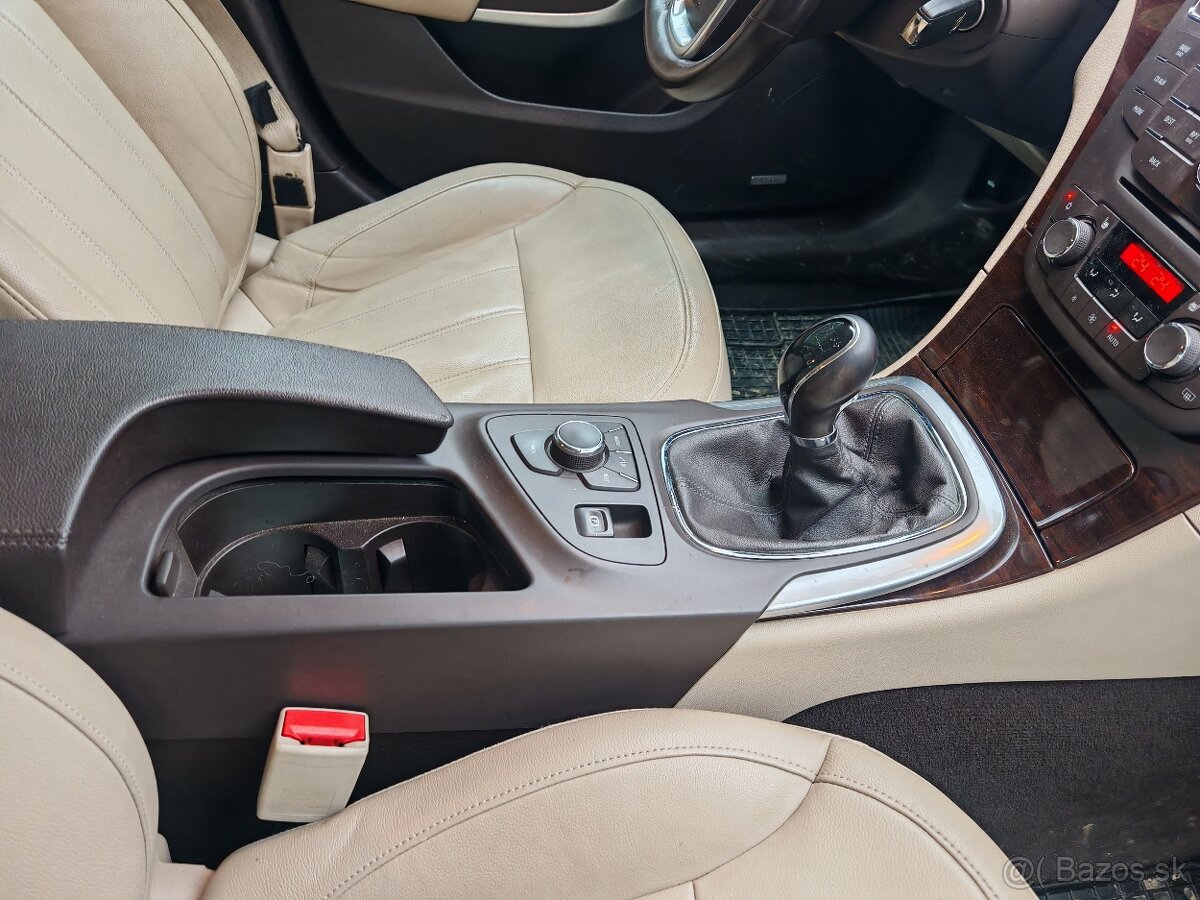 Predám Opel Insignia OPC line - 19