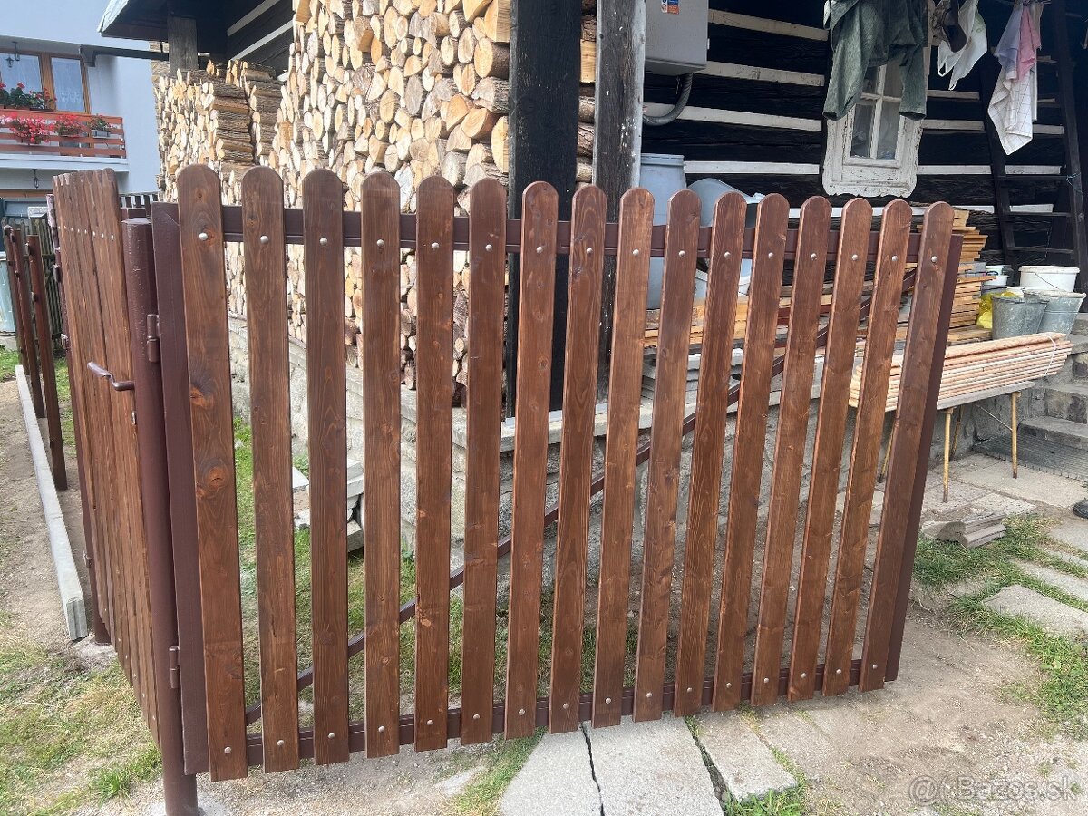Skladom plotove dosky plotovky drevený plot - 19