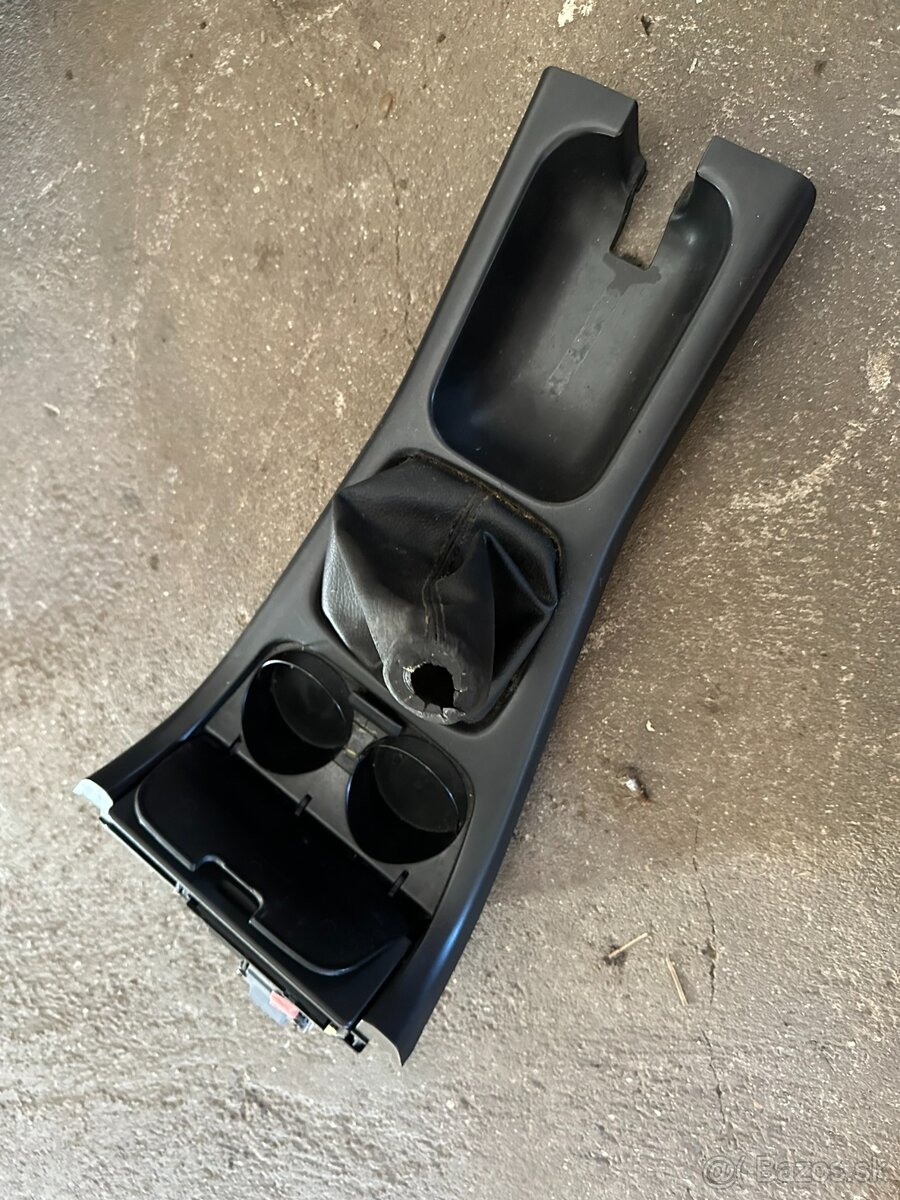 Mazda 626 2.5 V6 - náhradní díly - 19