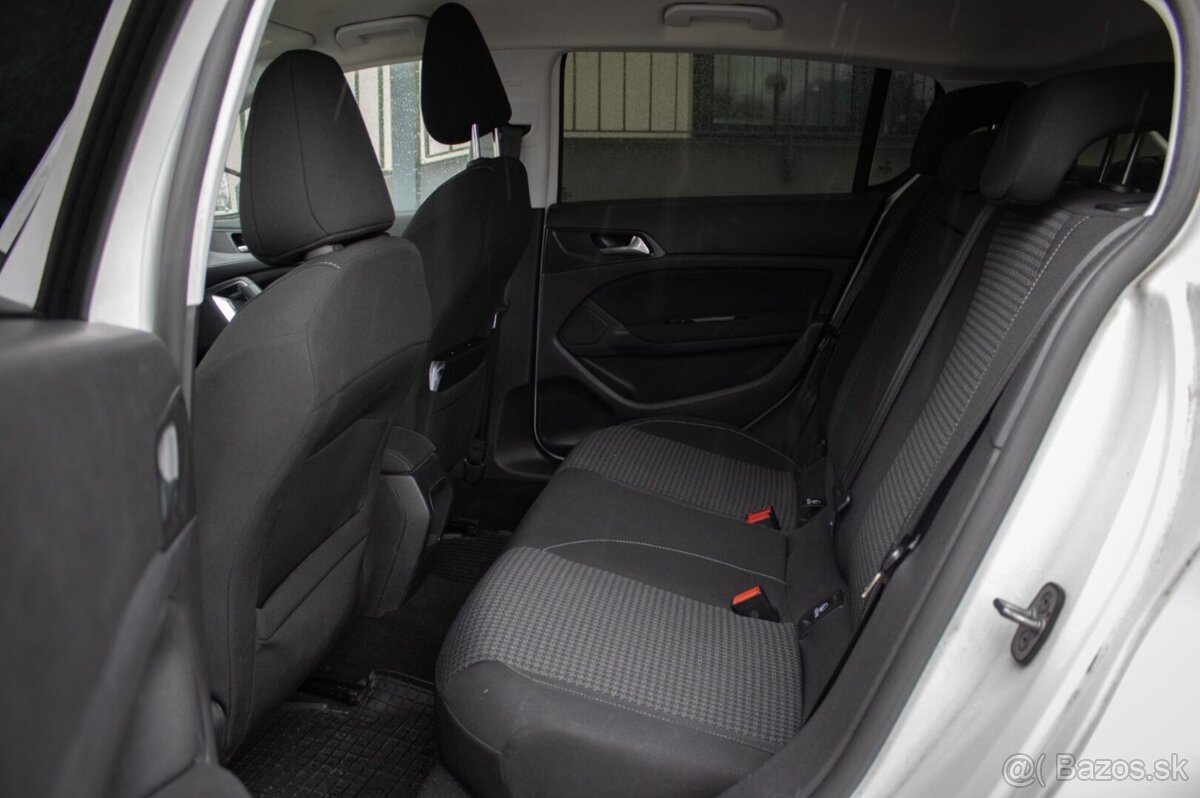 Peugeot 308 1.6HDi Allure 88kW - 19