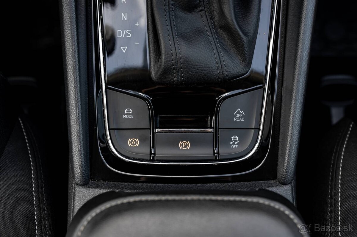 Škoda Karoq 1.5 TSI ACT Style 4x4 DSG - 19