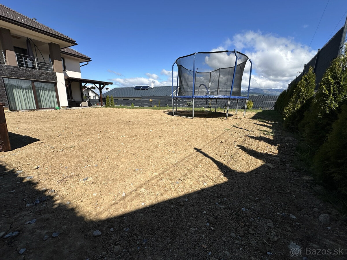 Skolaudovaná novostavba, nová terasa, nový plot nová skalka - 19