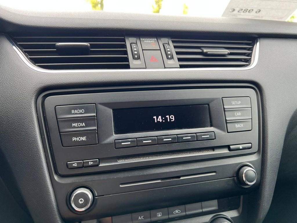 Škoda Octavia Combi 1.6 TDI Ambition - 19