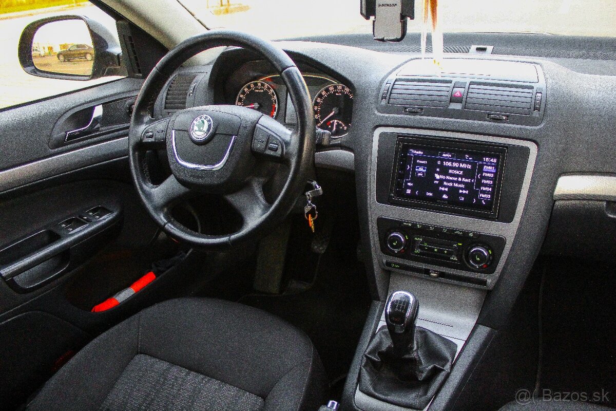 Škoda Octavia Combi 2.0 TDI 4x4 Elegance - 19