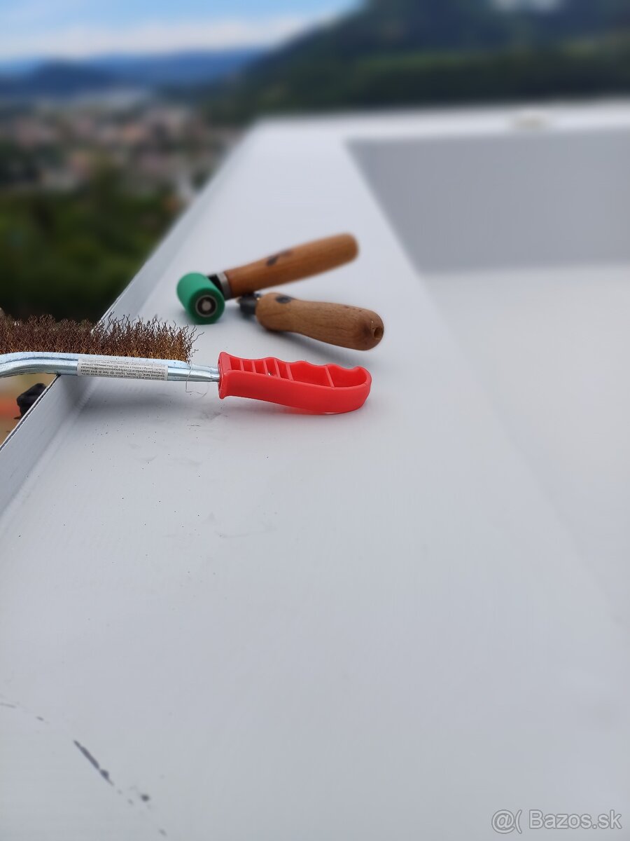 Strechy, prístrešky, altánky, balkóny - 19