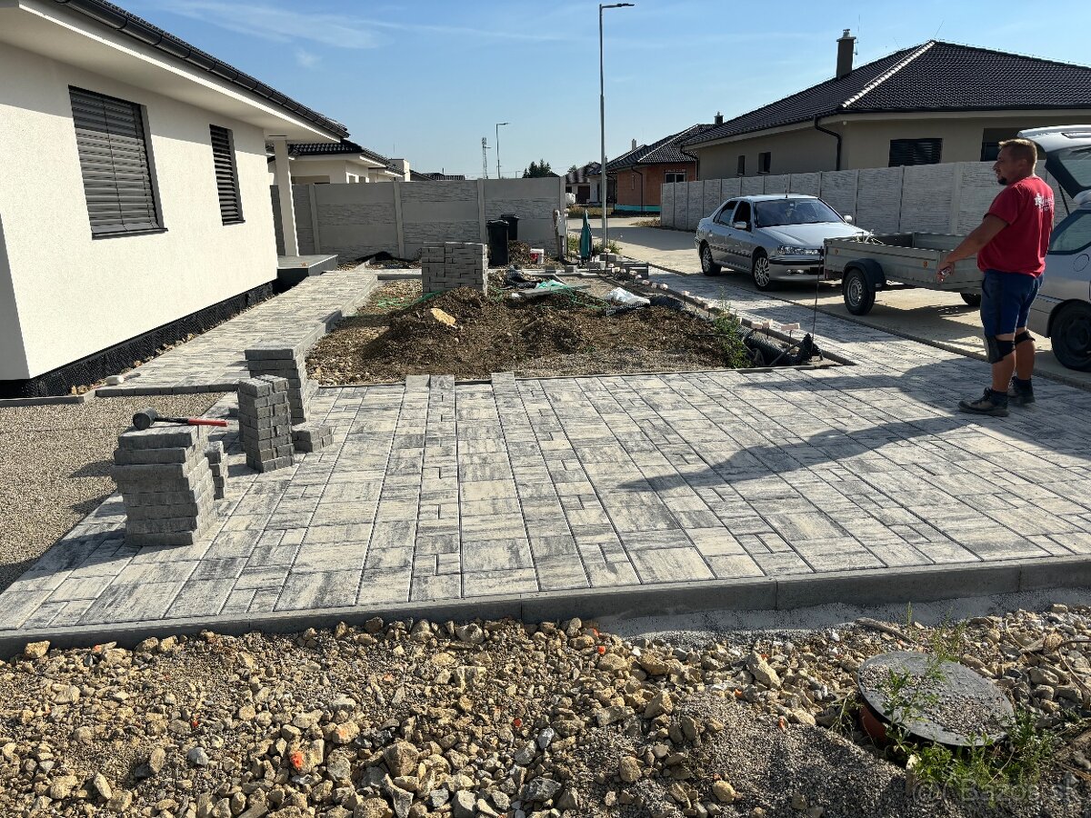 Zamková dlažba,ploty - 19