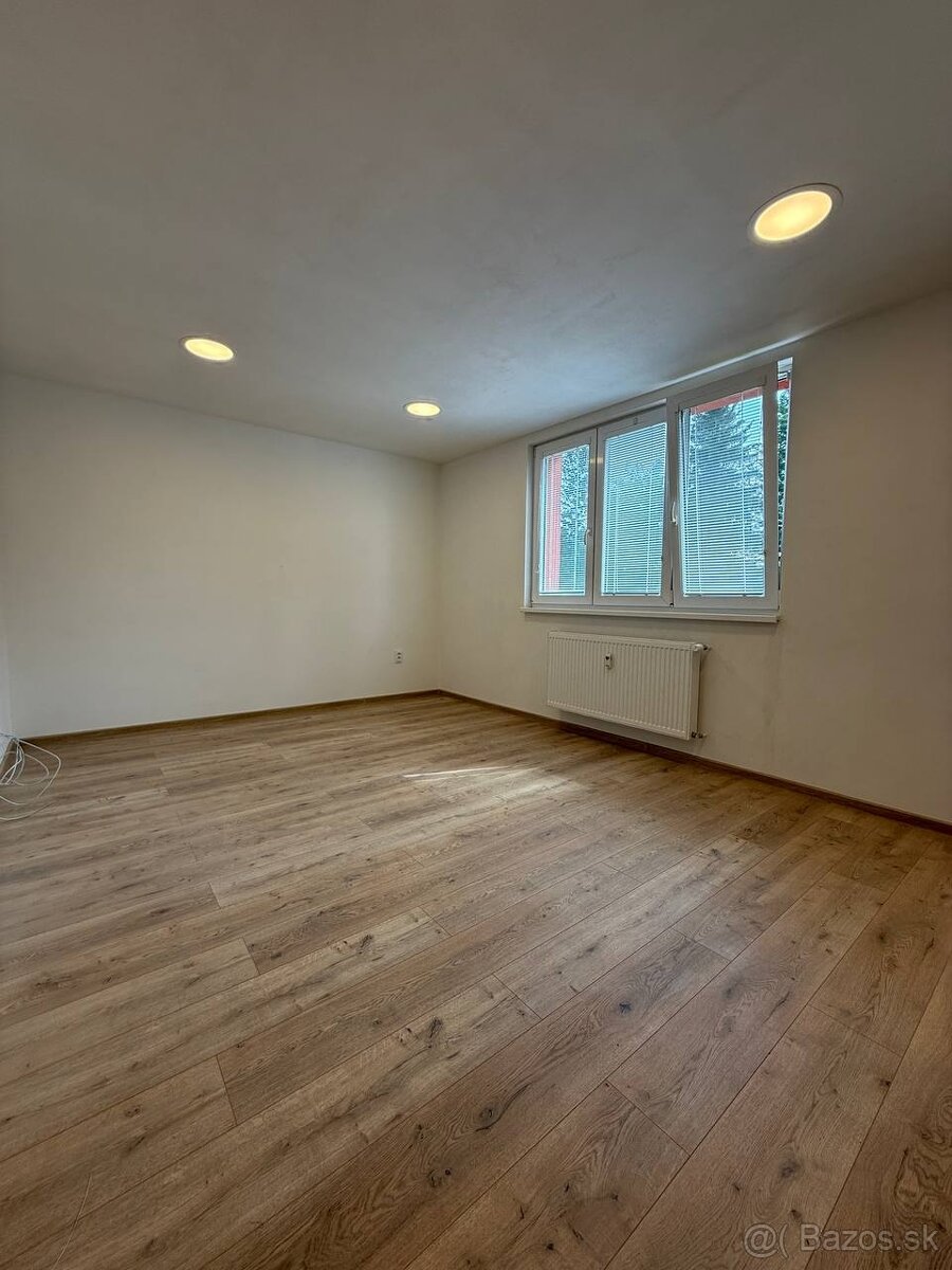 Ponúkame na predaj 3-izbový byt v Handlovej - 19