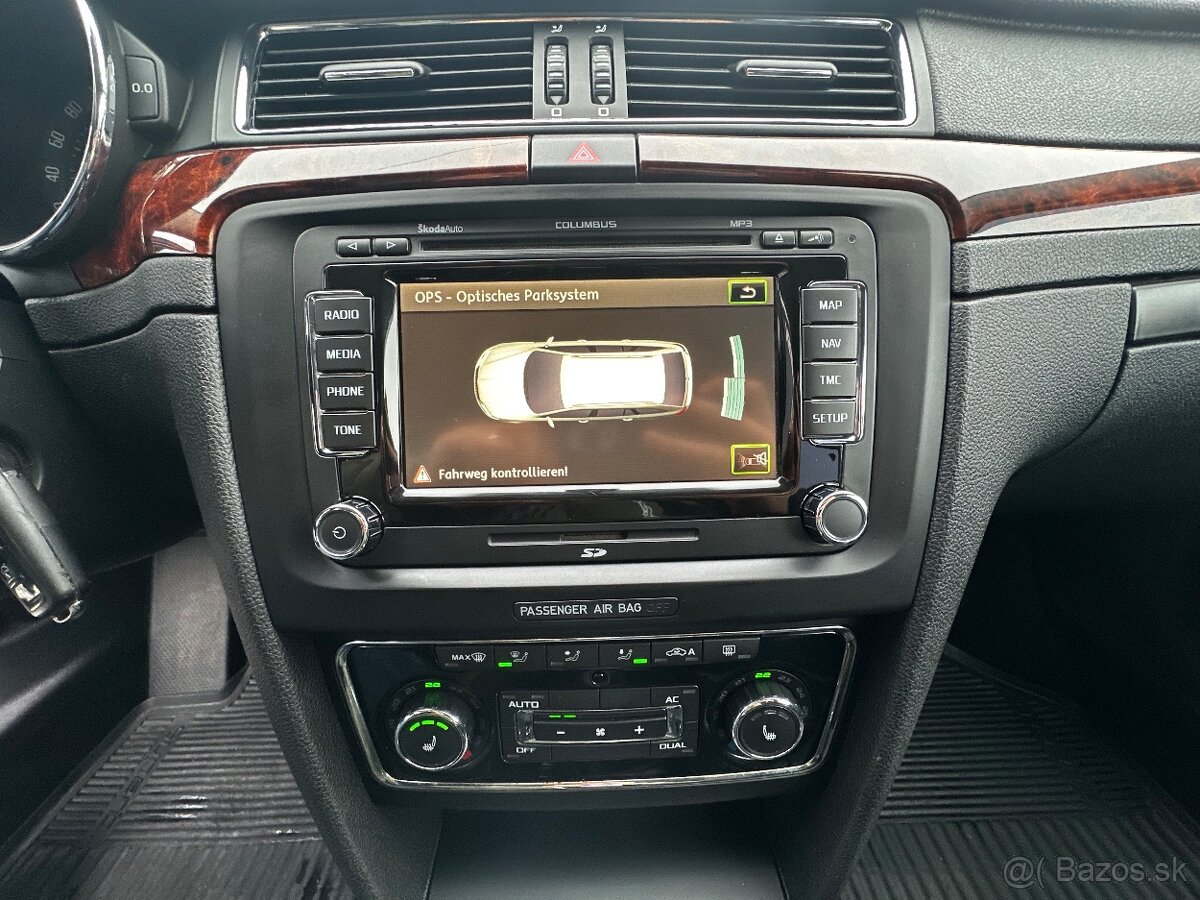 Škoda Superb Combi 2.0 TDi Elegance DSG - 19