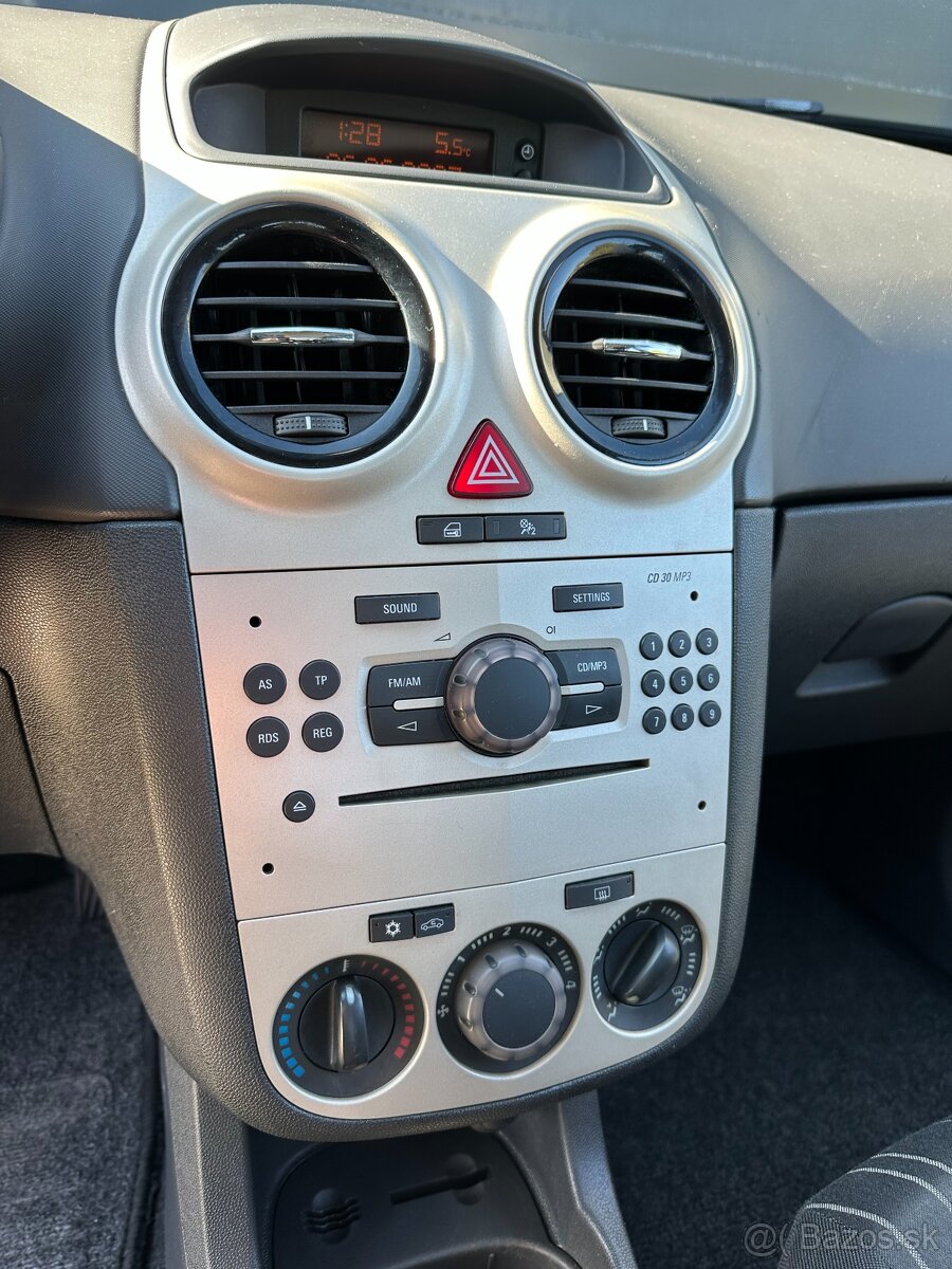 Opel Corsa 1.2 16V - 19