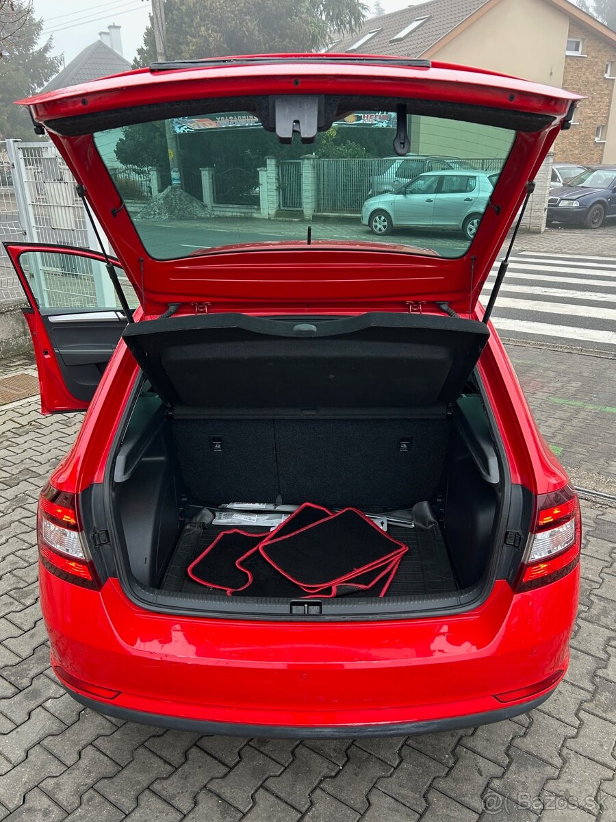 Škoda Rapid Spaceback SB 1.4 TSI 125k Drive DSG - 19
