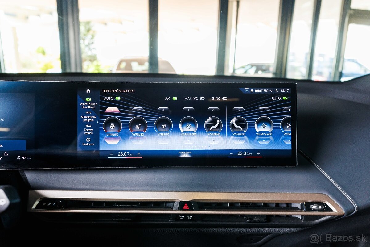 BMW iX 40 xDrive - 19