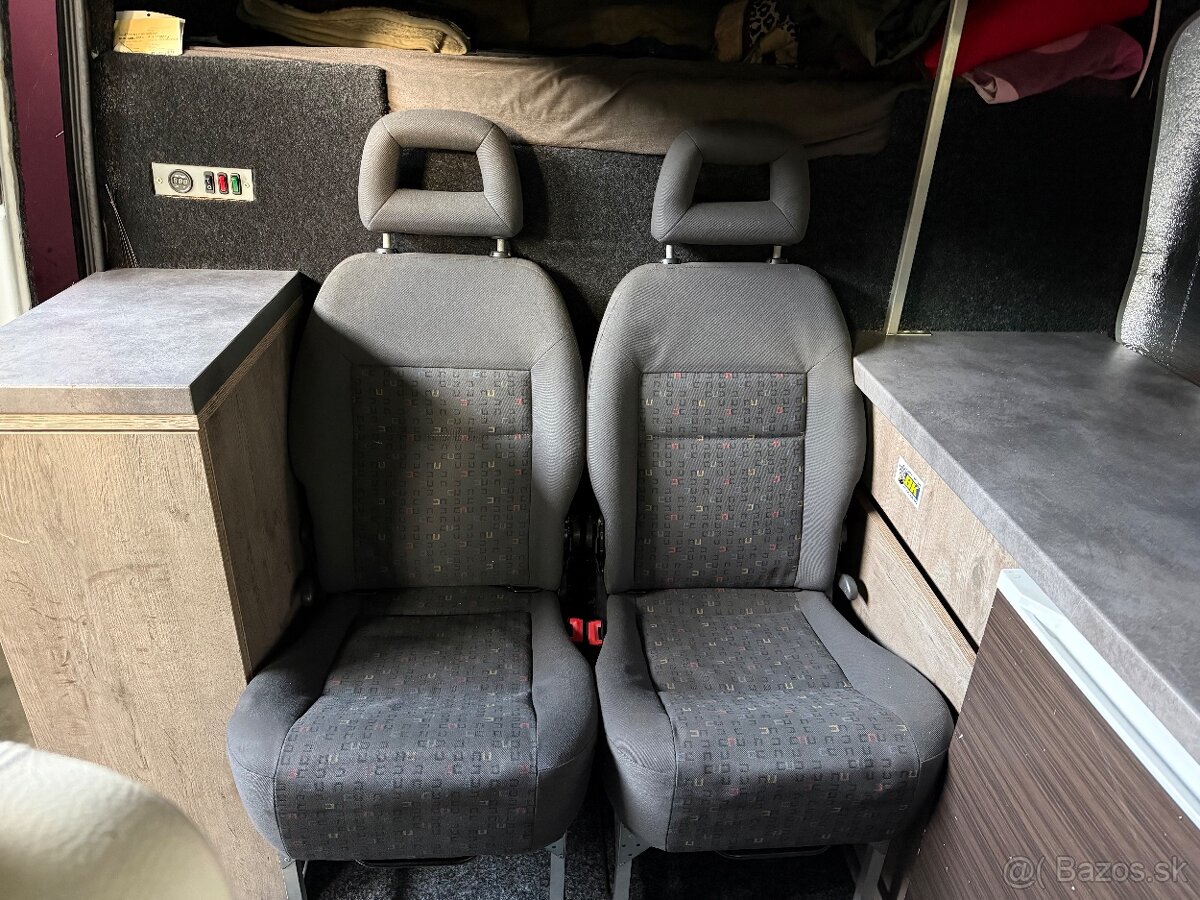 Obytna dodavka,caravan mercedes sprinter 312D - 19