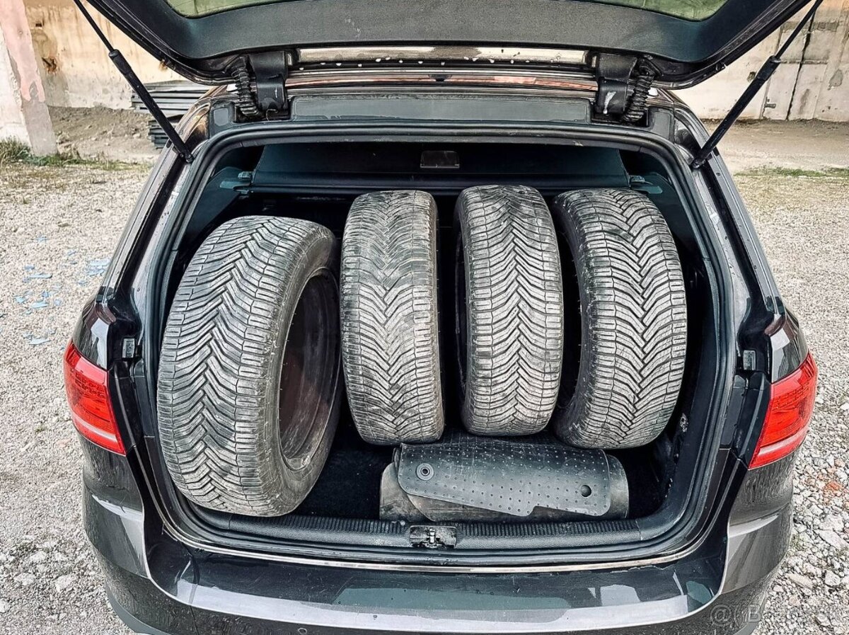 Volkswagen Passat Alltrack variant B7 2.0 tdi 130kW - 19