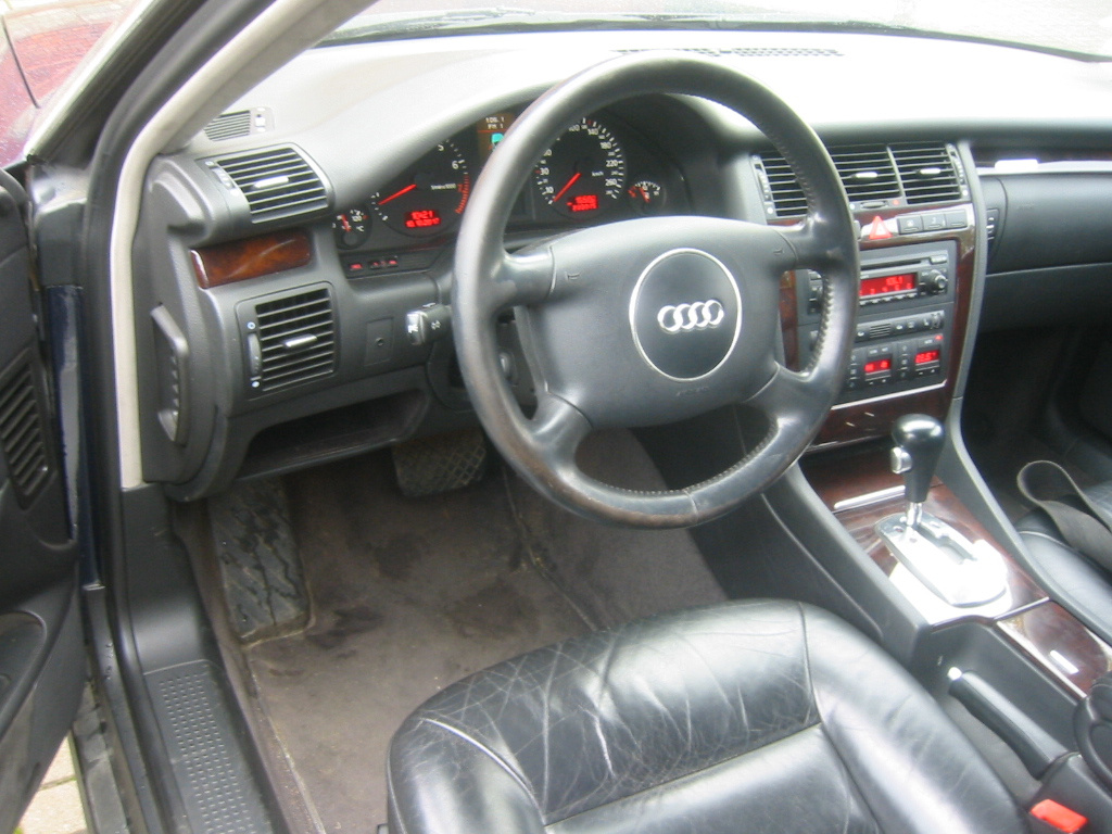 AUDI A8 D2 4.2 228kw krátká i long - díly - 19