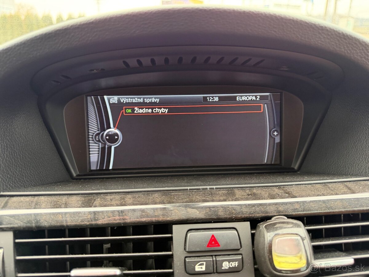 BMW Rad 3 Touring 335i xDrive A/T - 19