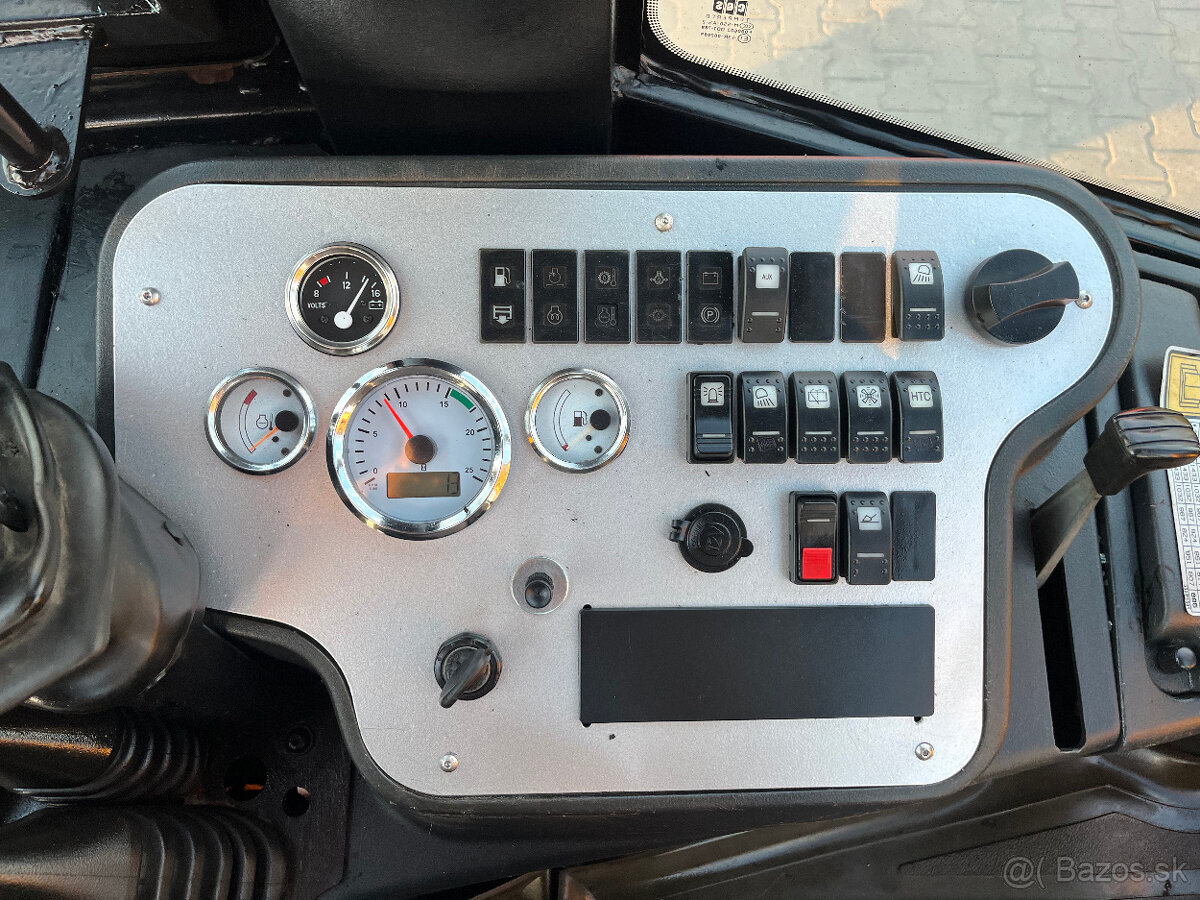 Rýpadlo-nakladač JCB 2CX Streetmaster, 3CX Compact - 19