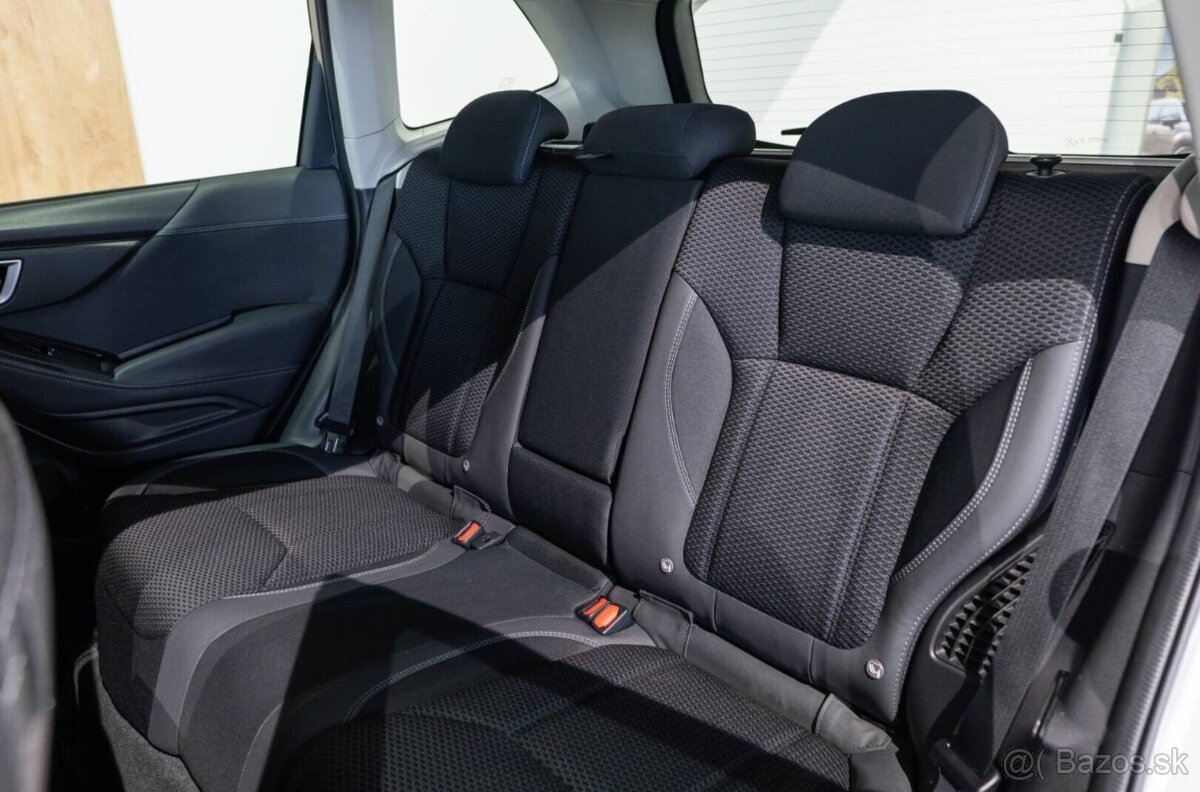 Subaru Forester 2.0i-S e-Boxer MHEV Style Lineartronic - 19