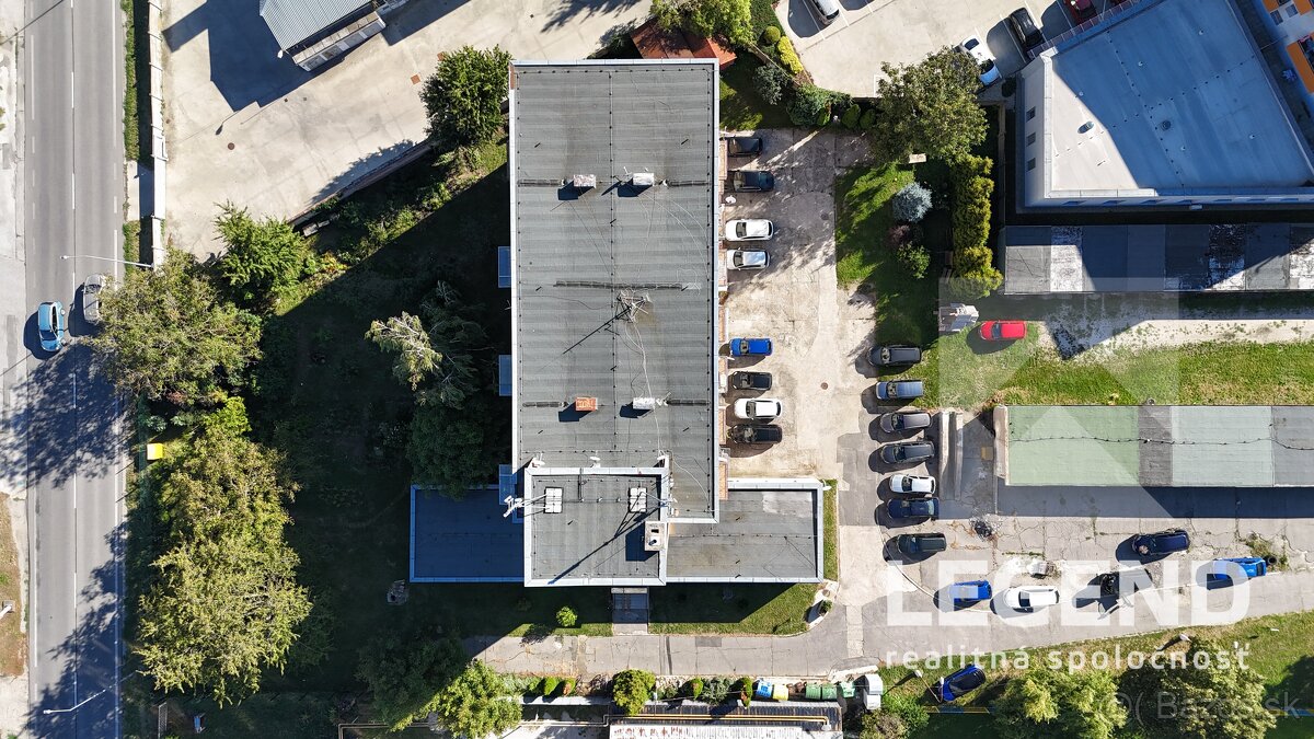 Garsónka Nové Mesto nad Váhom, ul. Piešťanská, balkón, zaria - 19