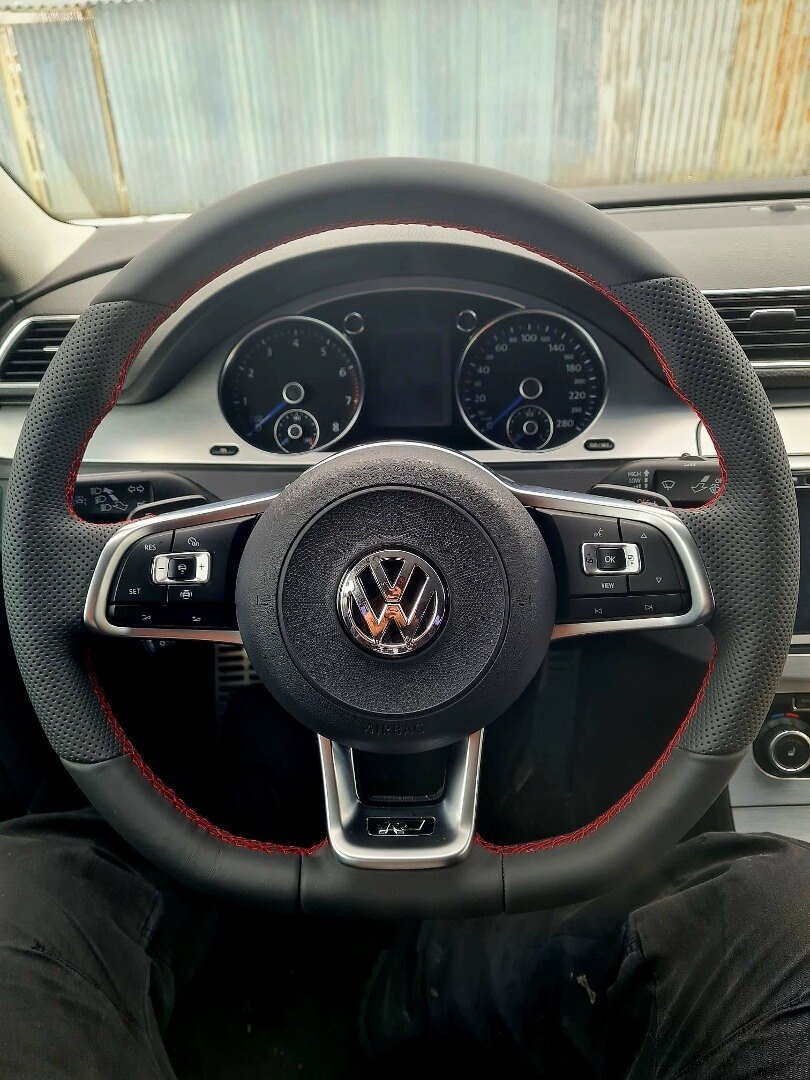 VOLANT VOLKSWAGEN R RLINE kožený ČERVENÉ PREŠÍVANIE - 19