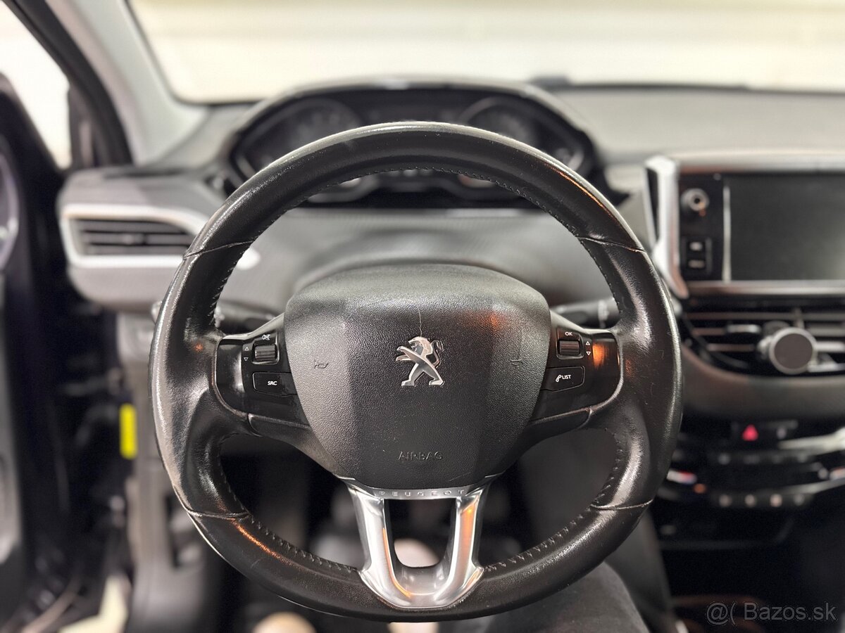 Peugeot 208 1.2 PureTech Style 2017 121 000km SK✅ - 19