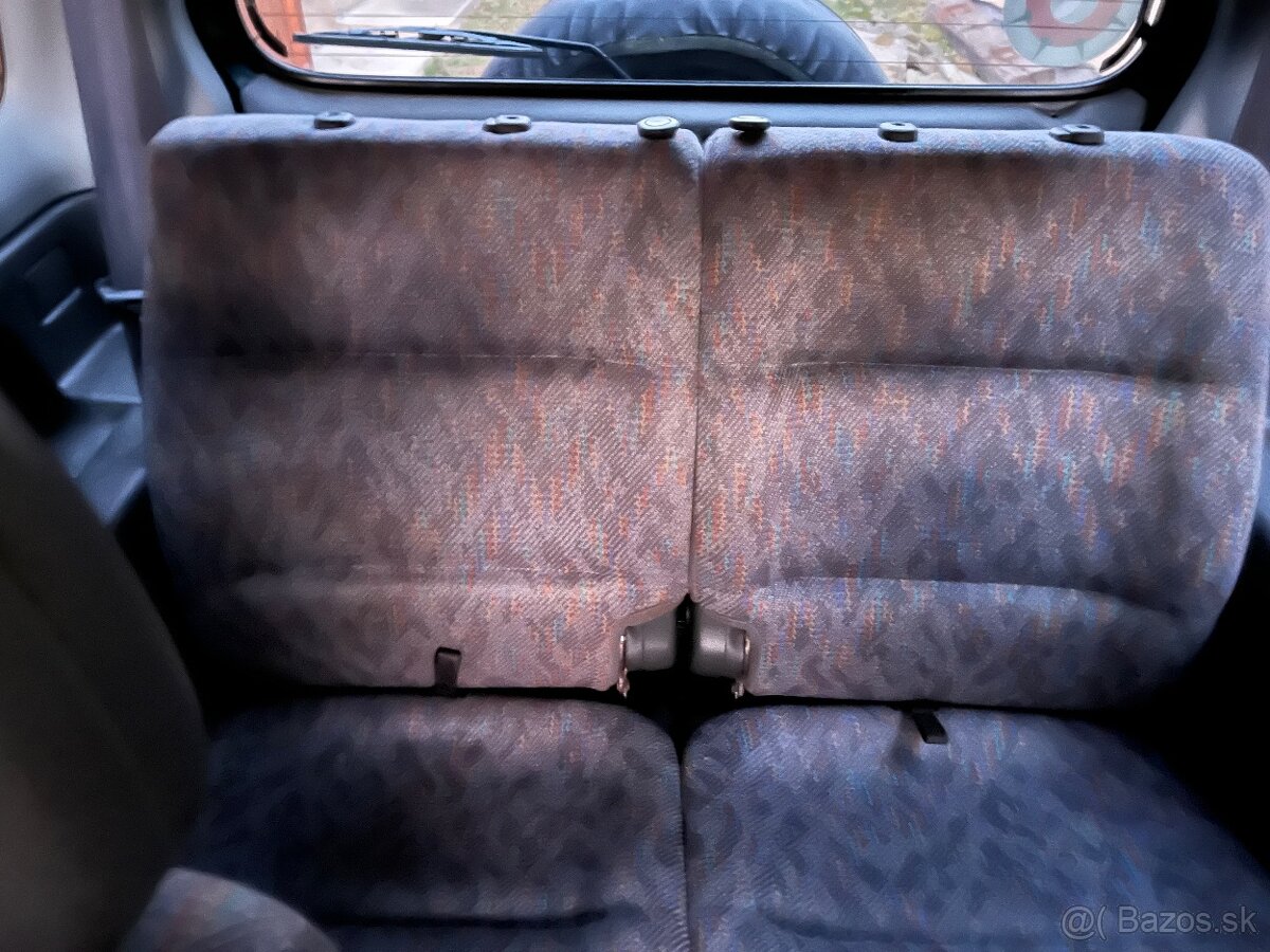 Predám Suzuki Jimny 1,3 59 kw 4x4 - 19