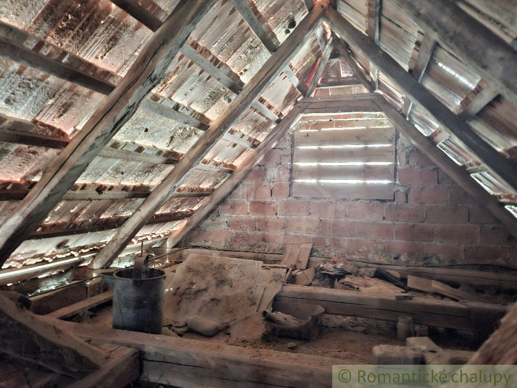 Vidiecka usadlosť s možnosťou podnikania – bývanie, agrotu - 19