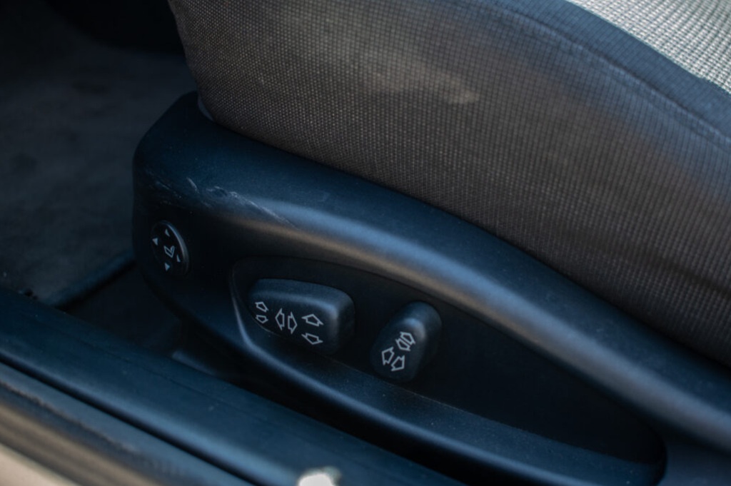 BMW Rad 3 Cabrio 320Ci radový 6-valec - 19