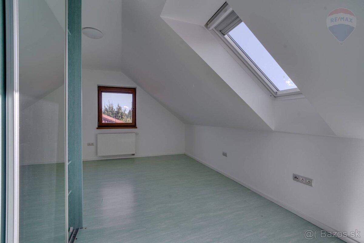 6-izbový rodinný dom s dvojgarážou v Malinove - 19