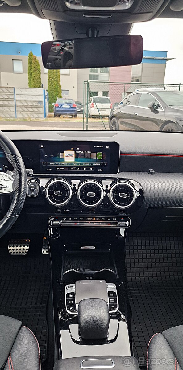 MERCEDES-BENZ A TRIEDA 180 /T - 19
