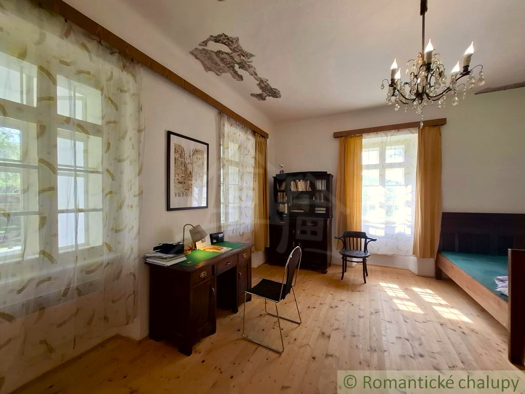 VÝRAZNE ZNÍŽENÁ CENA - Unikátny meštiansky dom s veľkou zá - 19