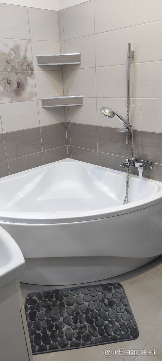 Prenájom 3-izbový byt - 19