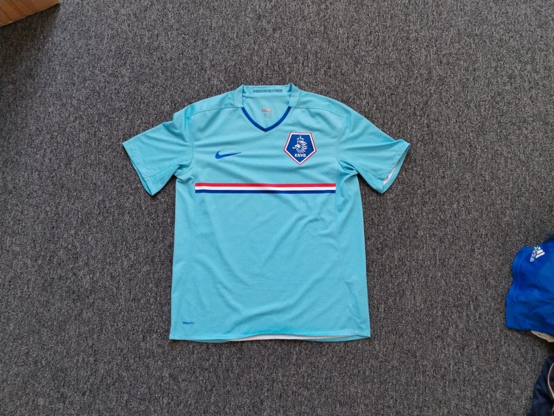 Futbalové dresy veľkosť M (rôzne tímy) - 19