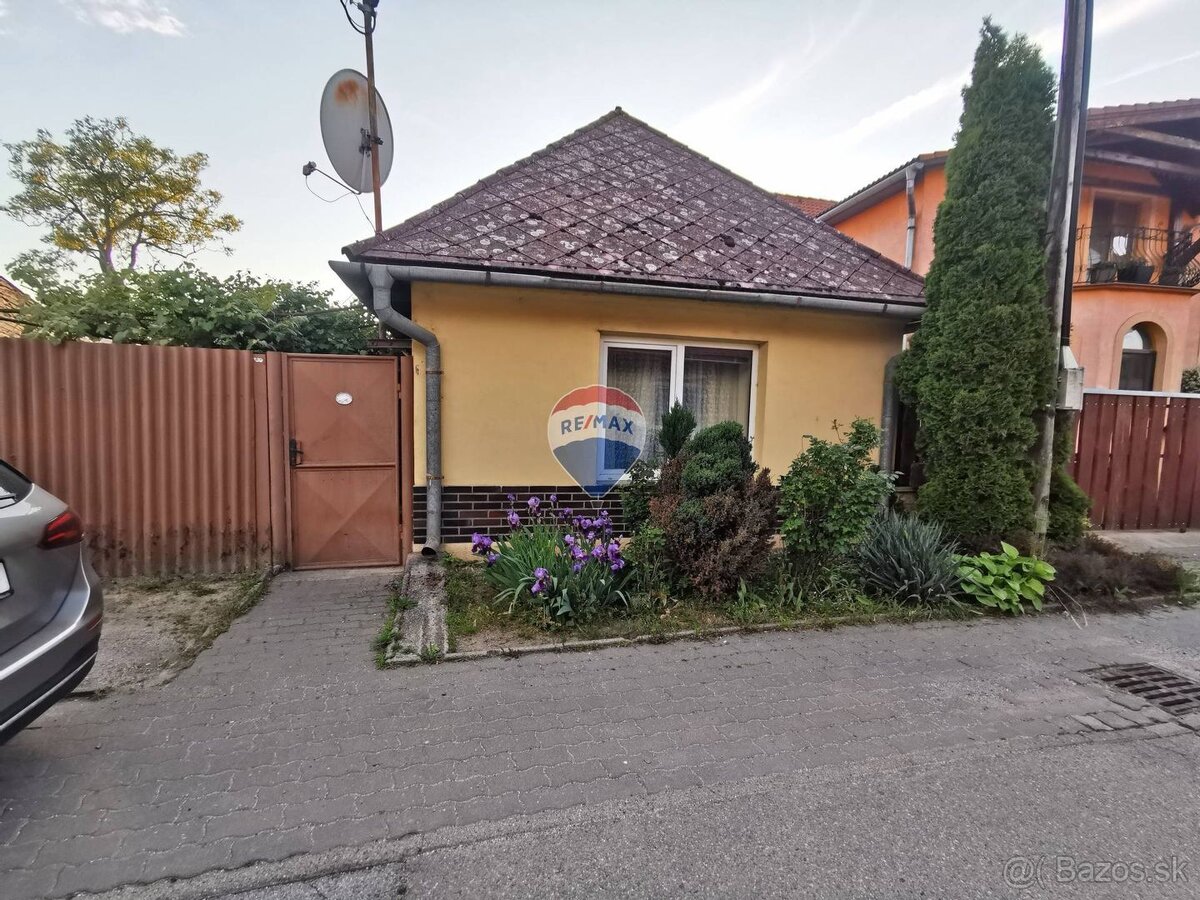 REZERVOVANÉ rodinný dom 2+1 izb, 367m2 pozemok, garáž, Molda - 19