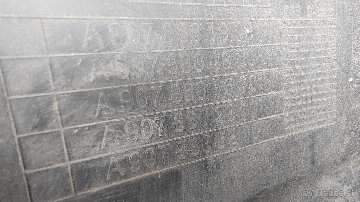 Proace Traveller Jumpy Vivaro Sprinter - Zadny roh naraznik - 19