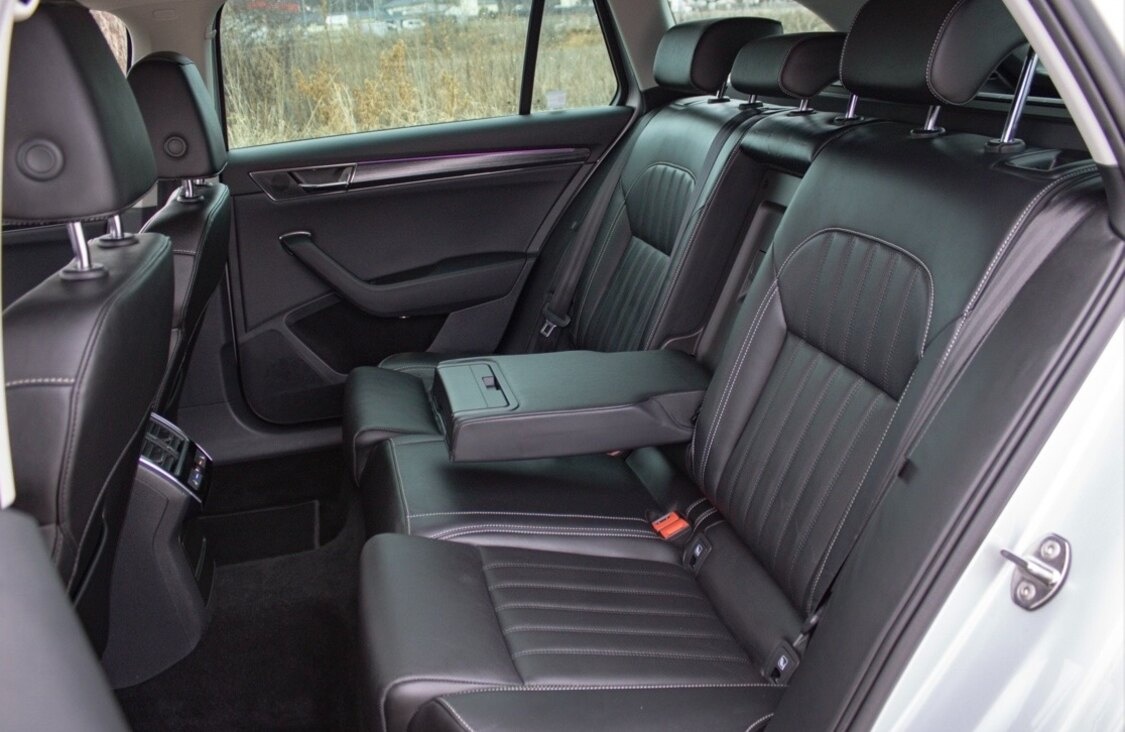 Škoda Superb 2.0 TDI DSG 2019 - 19