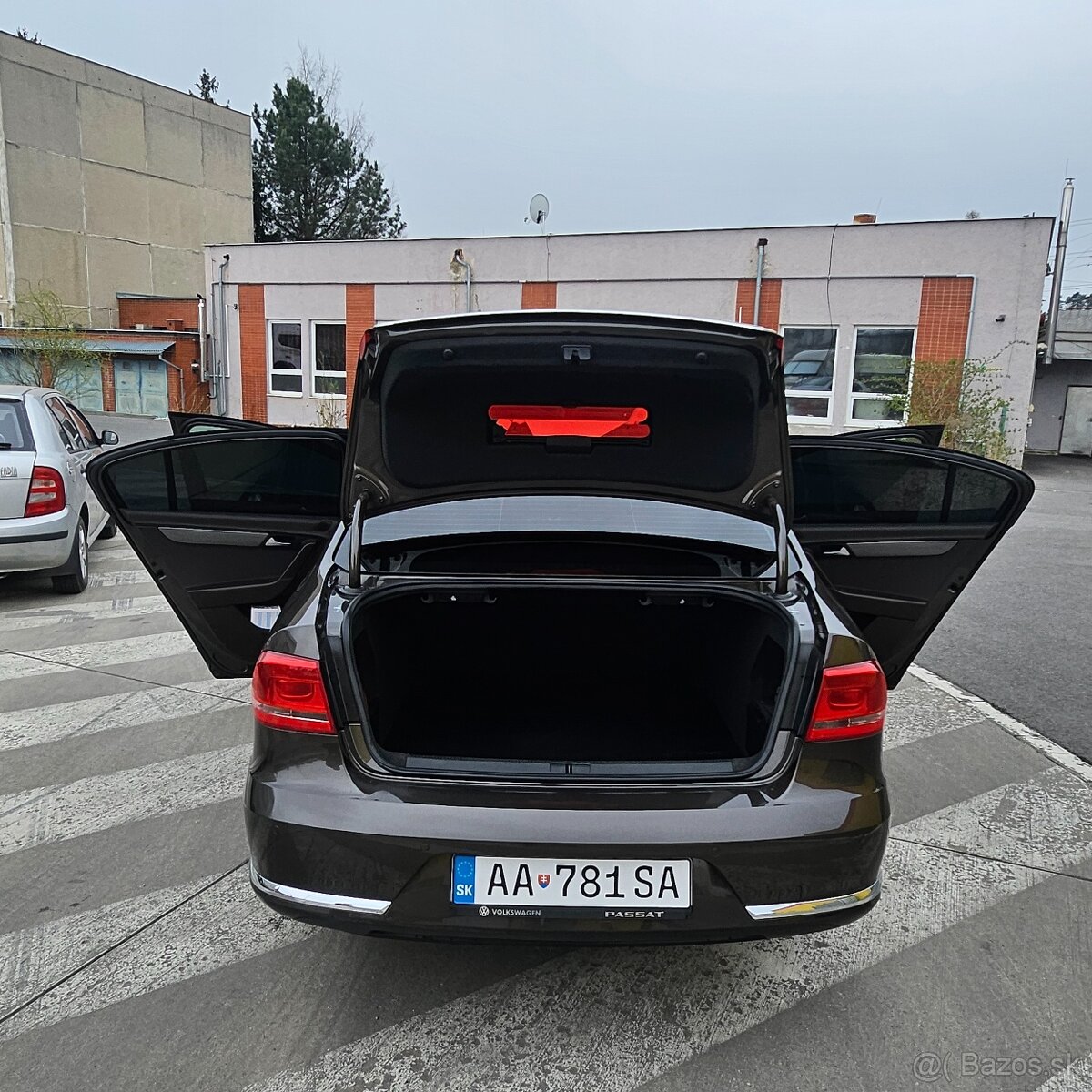 Vokswagen Passat 1.4 CNG ecofuel 6 stupňový manuál - 19