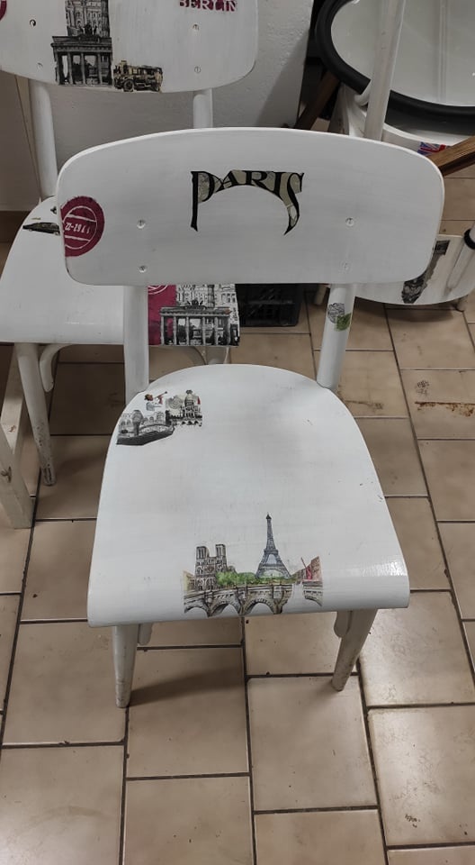 kreslá Bratislava - 19