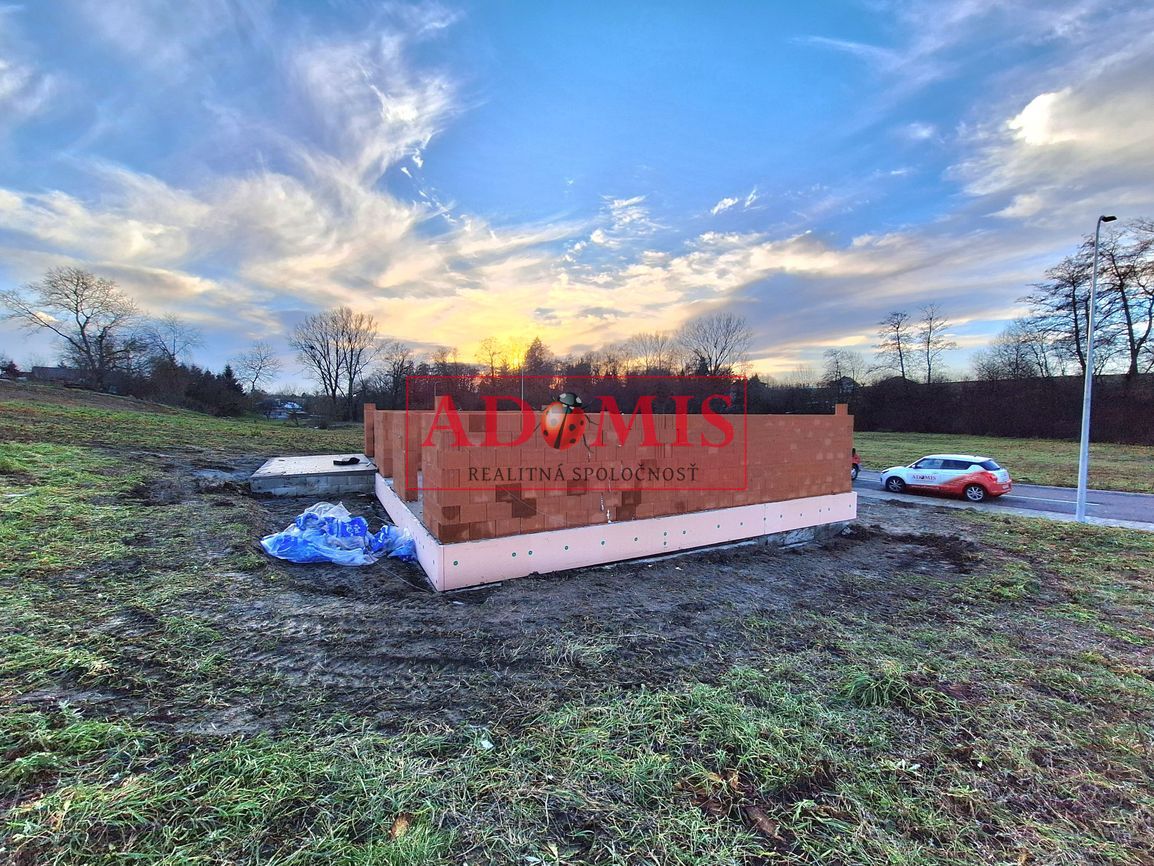 ADOMIS - predáme 4izbový bungalov 516m2, Šarišské Bohdanovce - 19