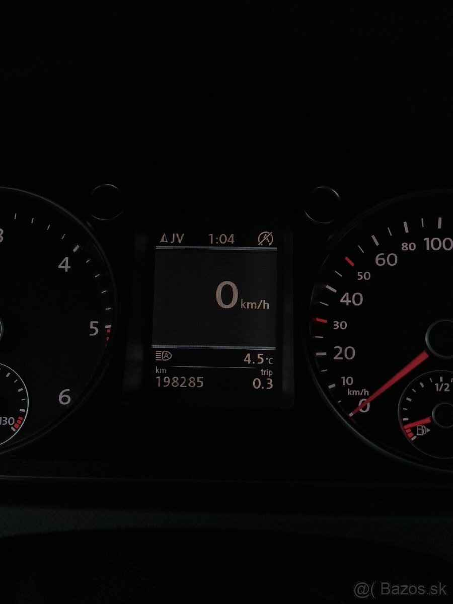 VW Passat Variant 2.0TDi DSG | R-Line | ŤAŽNÉ | 4MOTION - 19