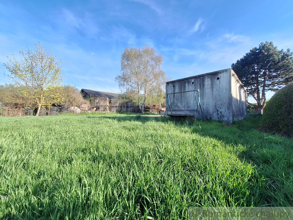 Stavebný pozemok v kľudnej časti podunajskej obce Kravany - 19
