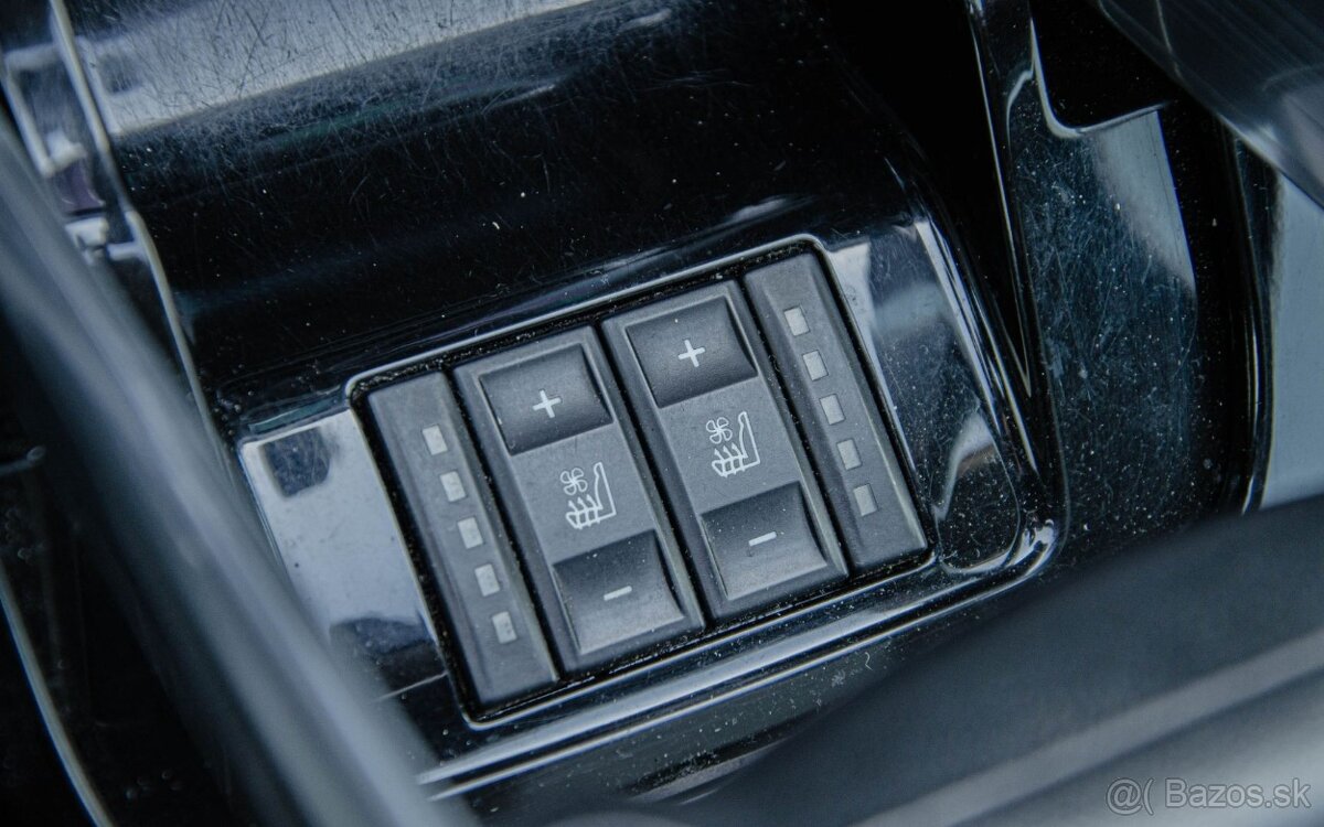 Ford Galaxy 2.0 TDCi DPF Titanium, 103kW, M6, 5d, 7-miest. - 19