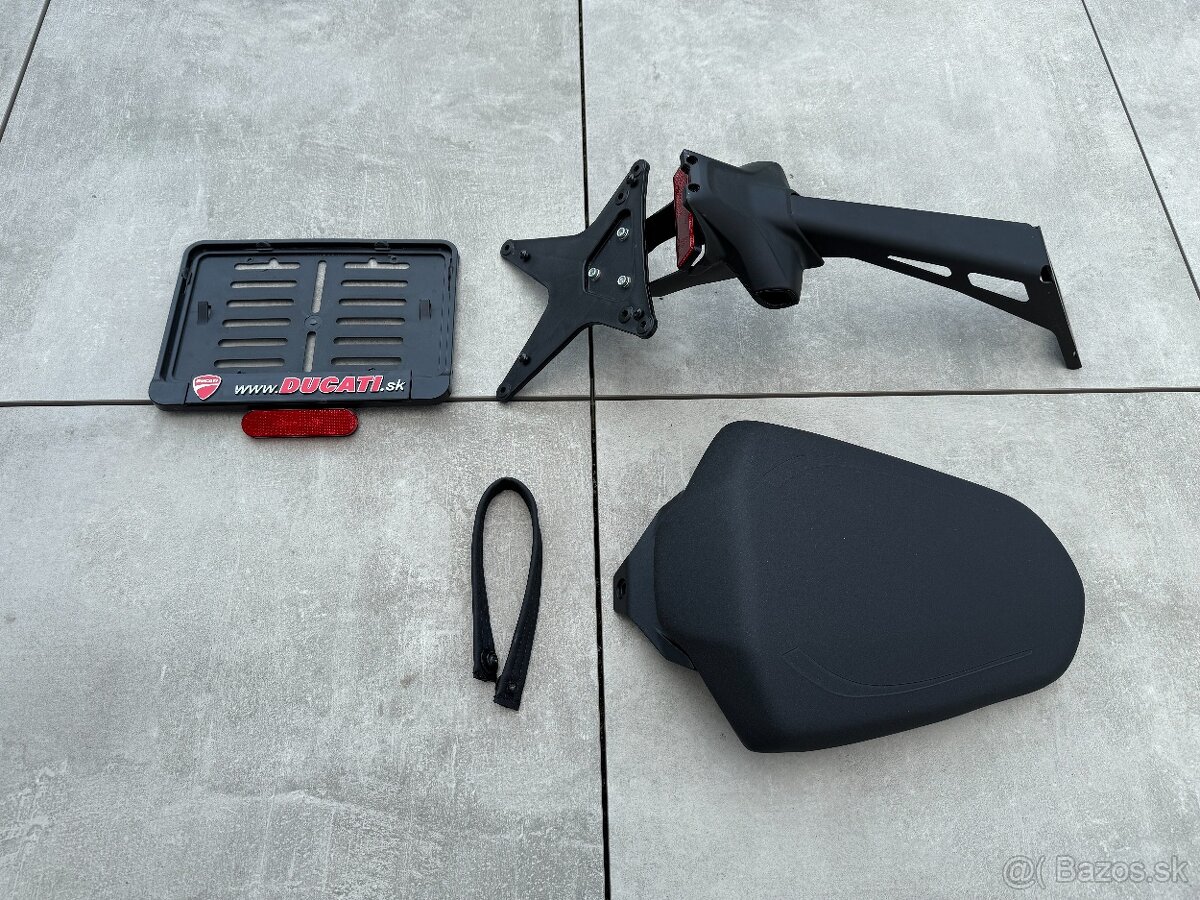 Ducati Monster+ 937 - 19