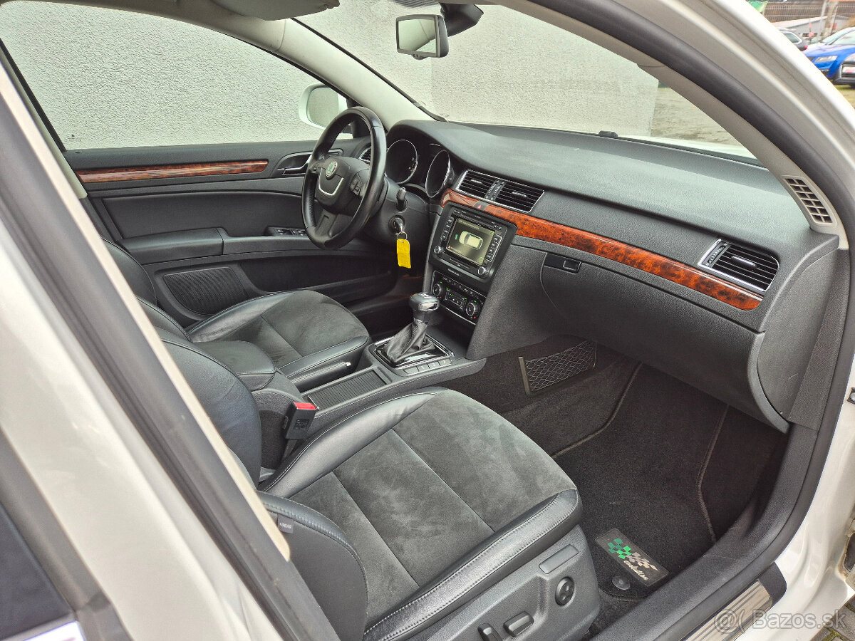 Škoda Superb 3,6 FSi V6 DSG Alcantara Combi TZ 199.999Kč - 19