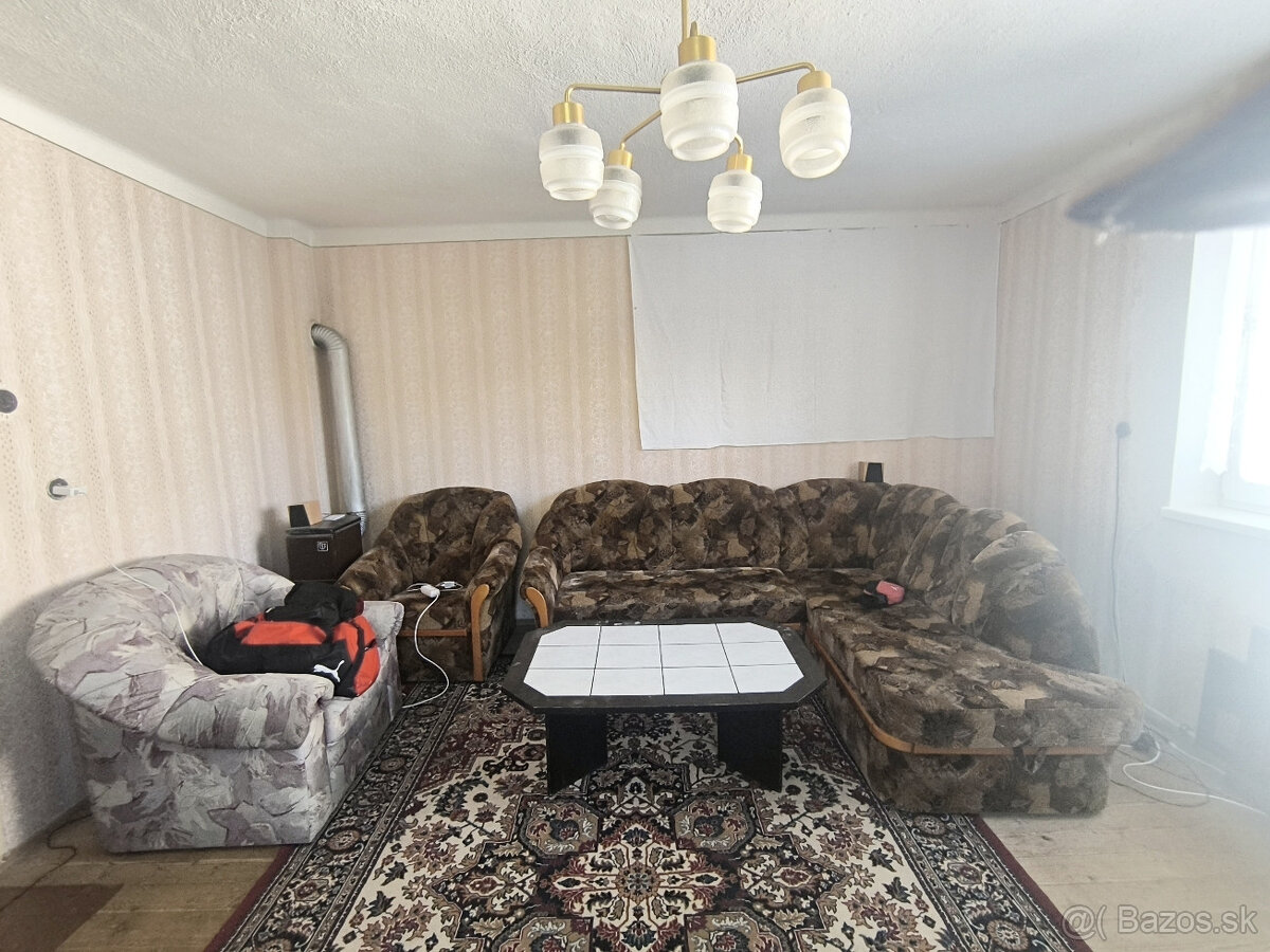 - R E Z E R V O V A N É - DOM CHALUPA V TICHEJ BOČNEJ ULICI - 19