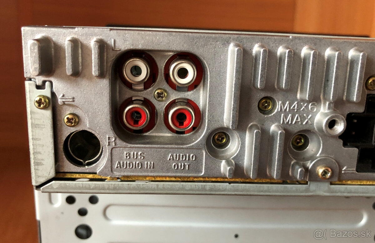 zachovale SONY XR-C5110R - - 19