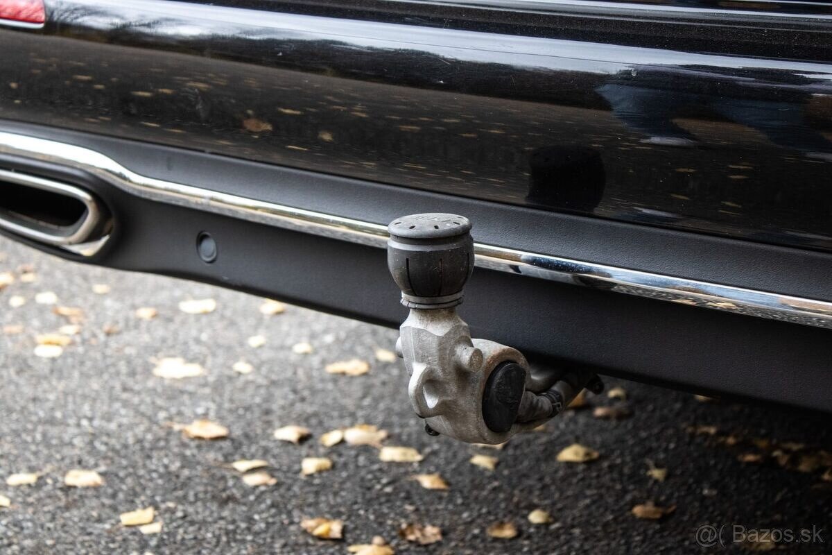 Mercedes E 400 4MATIC A/T - 19