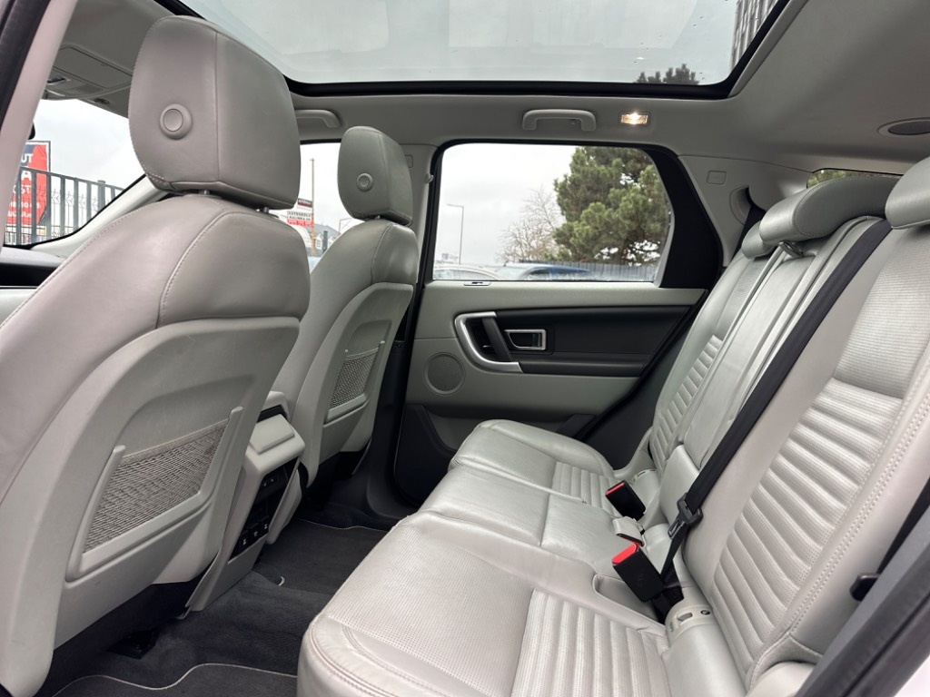 Land Rover Discovery Sport - 19