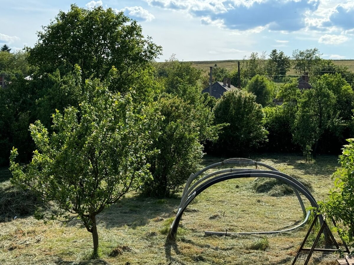 MAĎARSKO - FORRÓ / ENCS - ABÚJDEVECSER - 5 IZBOVÝ DVOJDOM I - 19