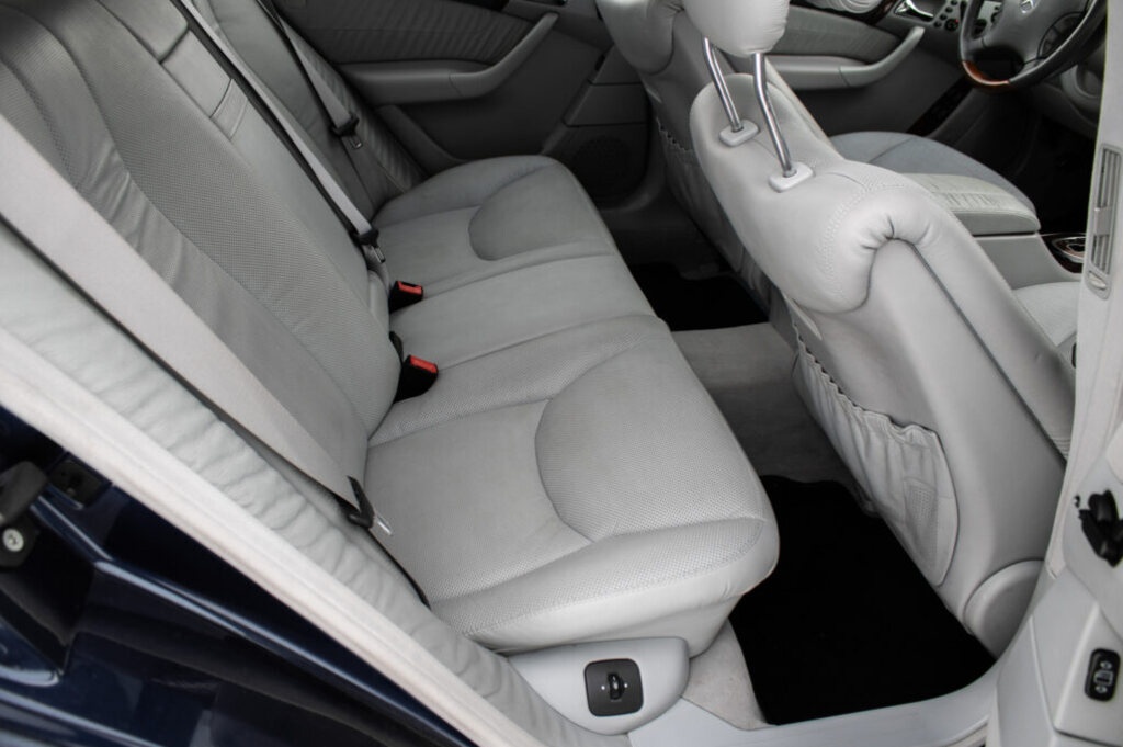 Mercedes-Benz S-triedy 500 (2000) - 19