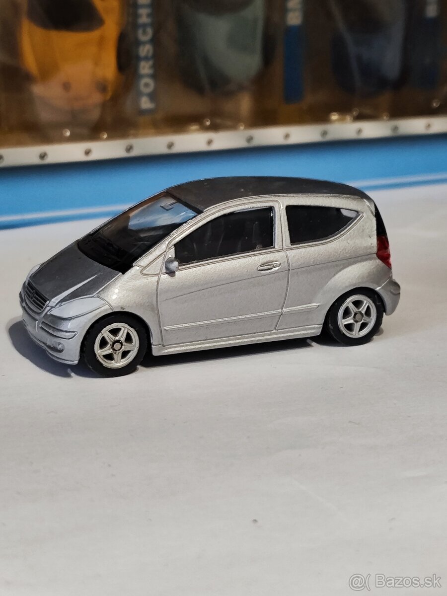 Mercedes Benz 1:43 časť 3 - 19